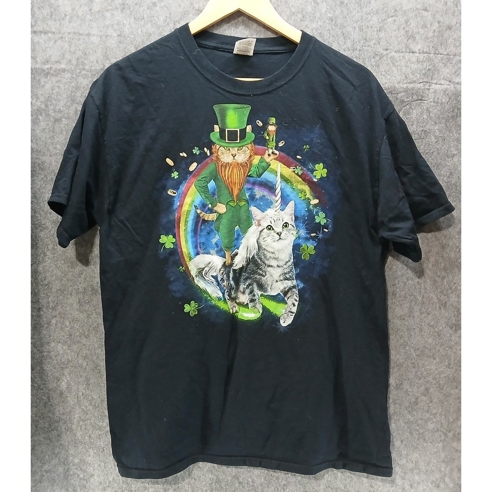 St.‎ Patrick's Day Cat Leprechaun Rainbow Graphic T-Shirt, Women's